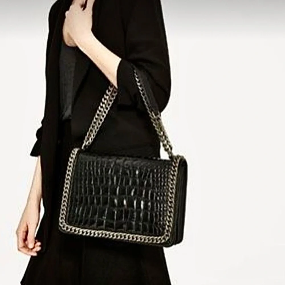 Zara Elegant Black Croc-Embossed Chain Bag
